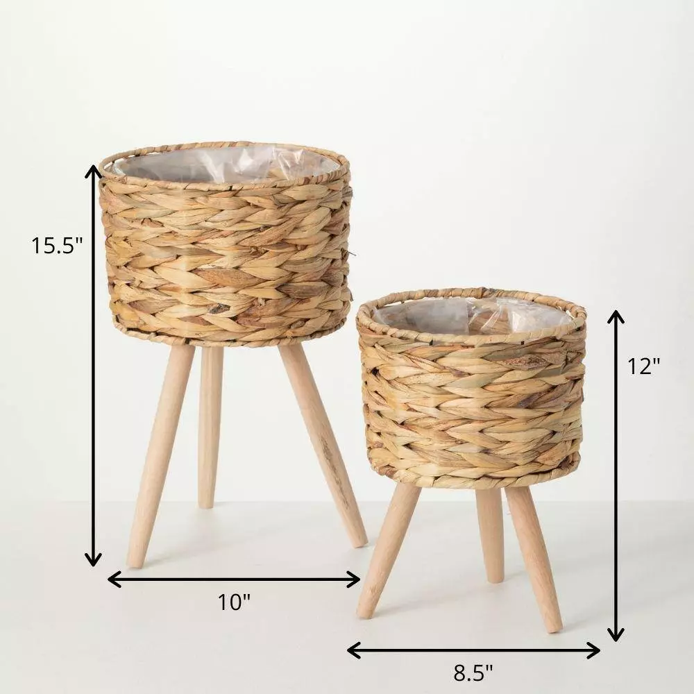 SULLIVANS Brown Woven Wood Planter Basket with Legs (Set of 2) 6 SULLIVANS Brown Woven Wood Planter Basket with Legs (Set of 2) - Image 4