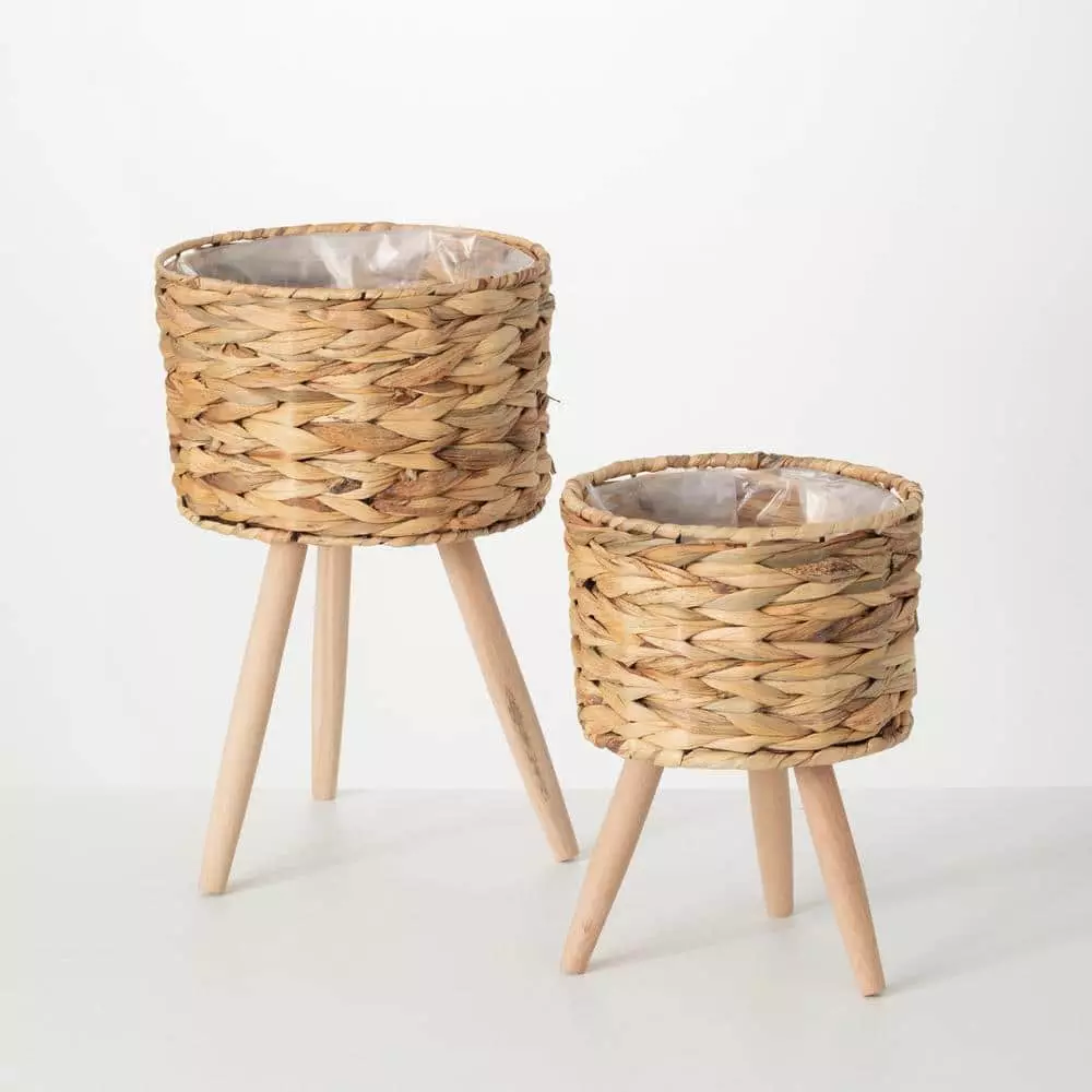SULLIVANS Brown Woven Wood Planter Basket with Legs (Set of 2) 3 SULLIVANS Brown Woven Wood Planter Basket with Legs (Set of 2)