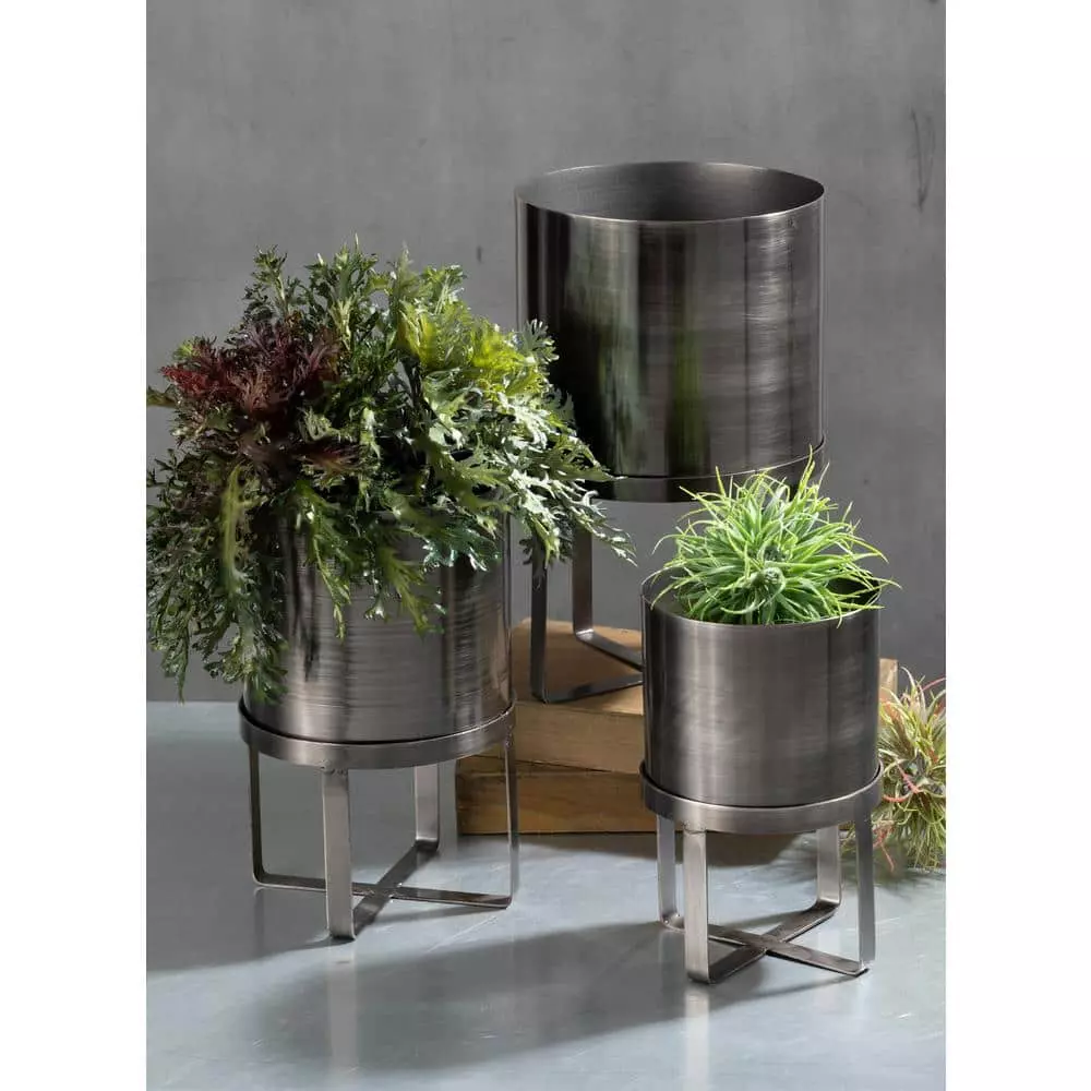 Outdoor Plant Life -Outdoor Plant Life pewter sullivans plant pots met1627 4f 1000