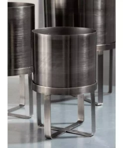 Outdoor Plant Life -Outdoor Plant Life pewter sullivans plant pots met1627 c3 1000