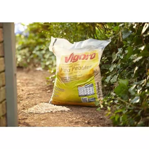 Vigoro 0.5 cu. ft. Bagged Pea Gravel Pebble Landscape Rock 7 Vigoro 0.5 cu. ft. Bagged Pea Gravel Pebble Landscape Rock - Image 5